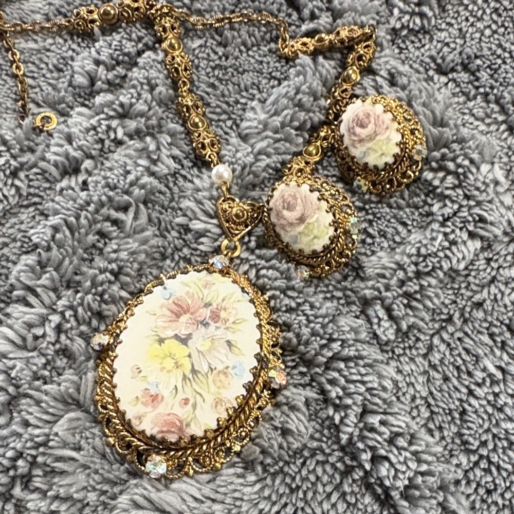 Vintage West Germany Floral Filigree Necklace-earrings set Rhinestones Marked